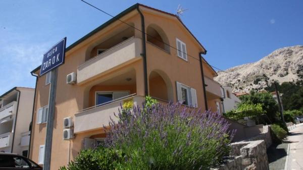 Ara-Ninja Apartment Baska  Bagian luar foto
